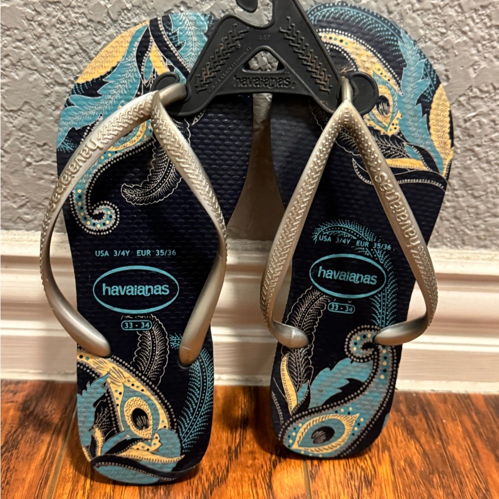 Havaianas Paisley Flip Flops